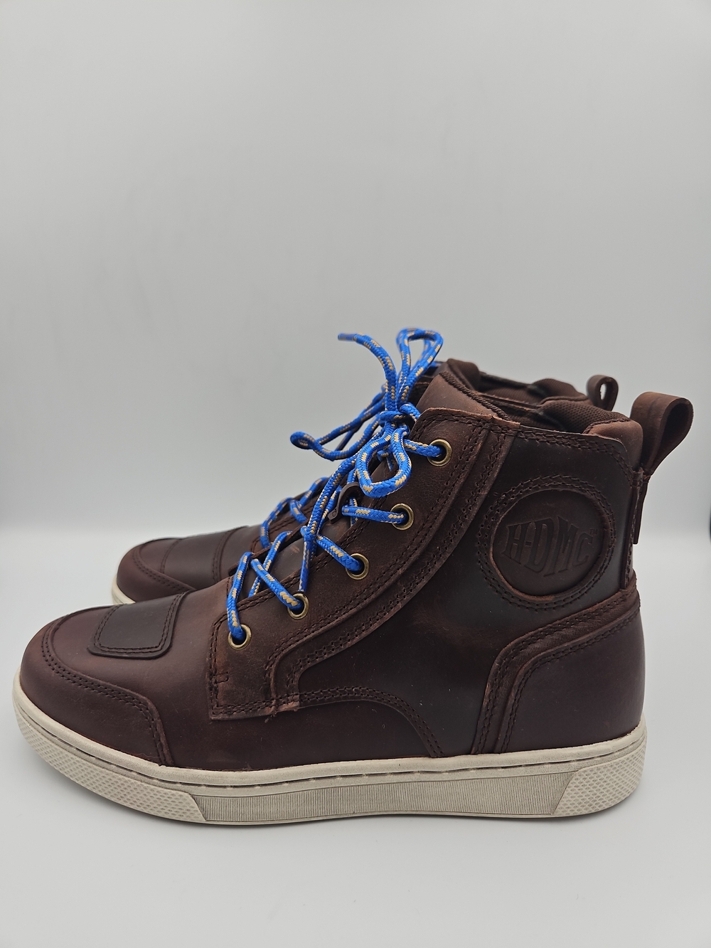 Harley-Davidson Brown Lace-Up Boots with Blue Laces